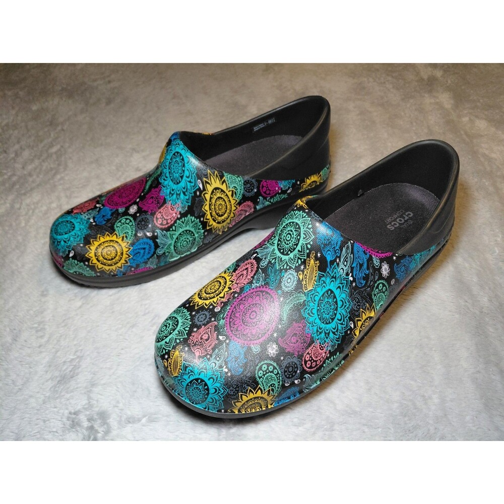Crocs Neria Pro II Women's Slip Resistant Clog Paisley Sz 10 Nursing (Tiny Flaw)